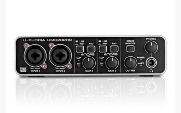 Behringer U-Phoria UMC202HD