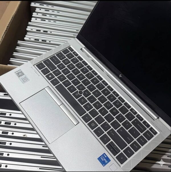 HP EliteBook 840 G8 11th Gen - Core i5 / 16GB RAM / 512GB SSD