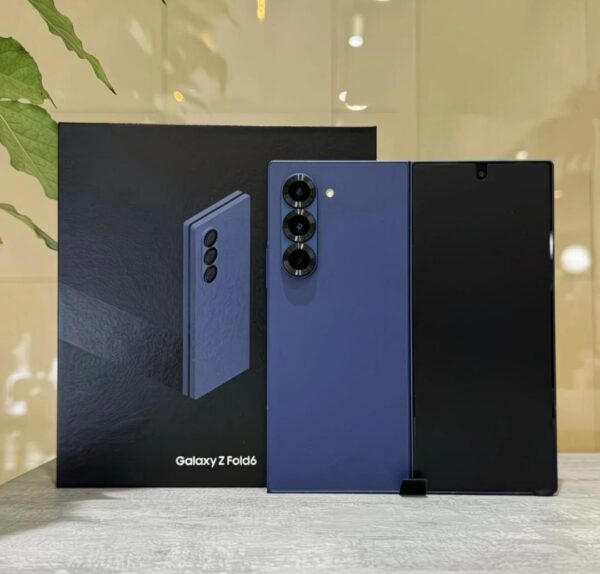 SAMSUNG GALAXY Z FOLD SMARTPHONE