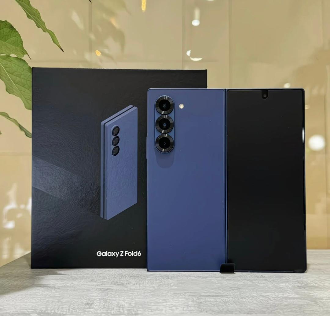 SAMSUNG GALAXY Z FOLD SMARTPHONE